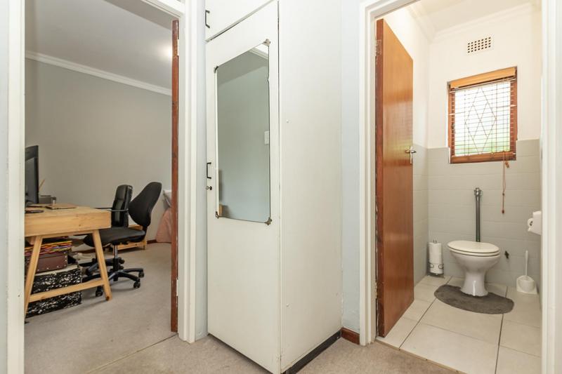2 Bedroom Property for Sale in Pinelands Western Cape